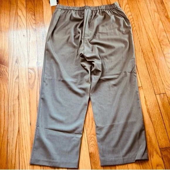 Dress Barn Brown Women's Trousers - Picture 4 of 7